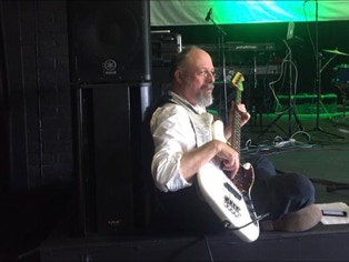 Chilling between setup and soundcheck